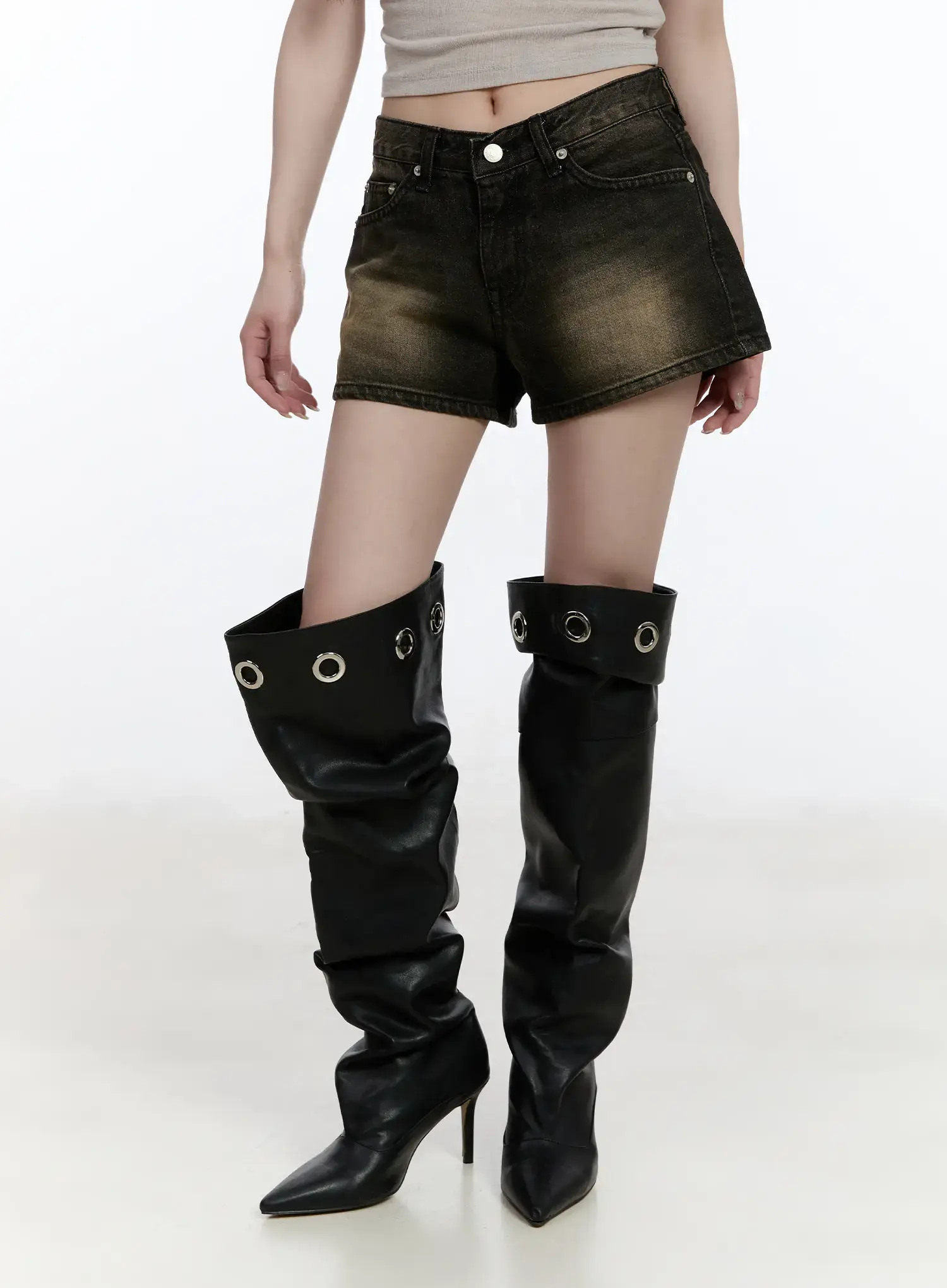 Washed Denim Shorts CA503 - Image 9