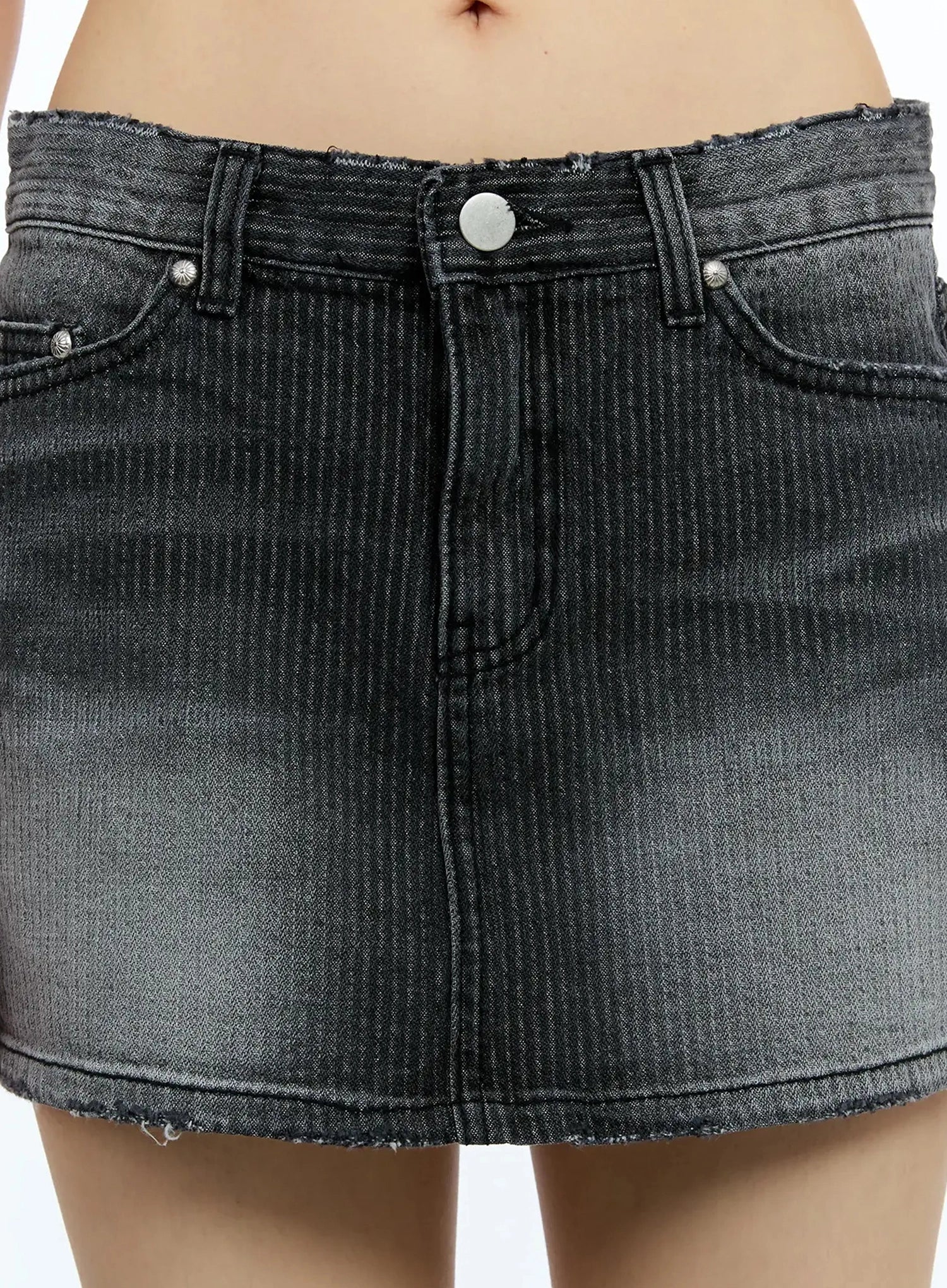 Washed Low-Rise Denim Mini Skirt IU525 - Image 3