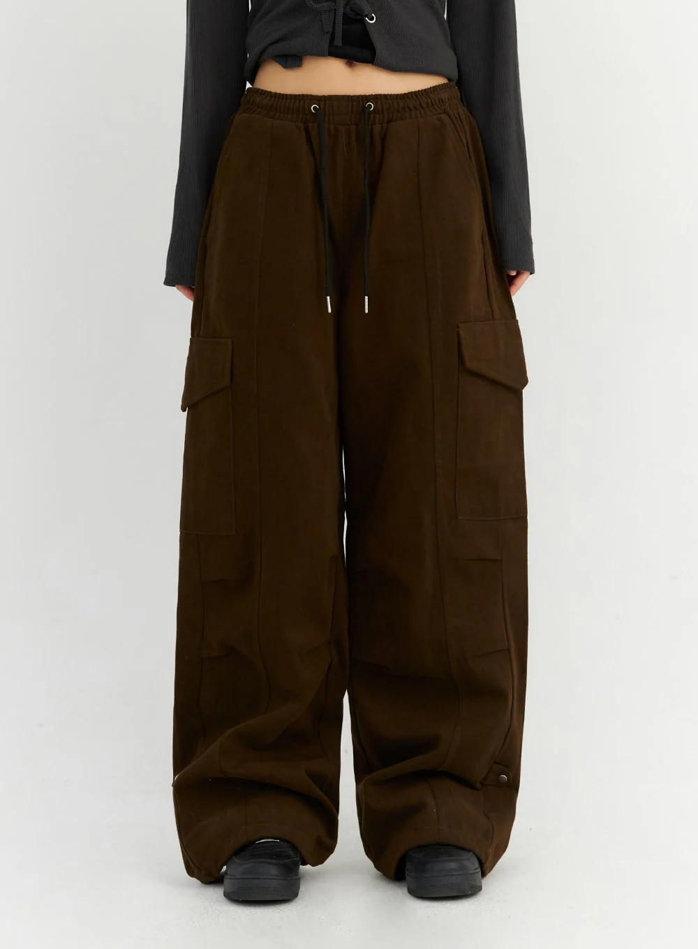 Wide-Leg Cargo Sweat Pants CN303 - Image 4