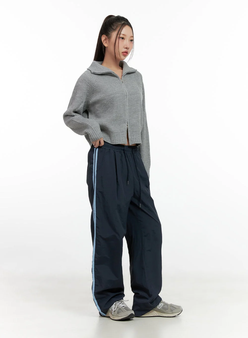 Wide-Leg Contrast Track Pants CN412 - Image 3