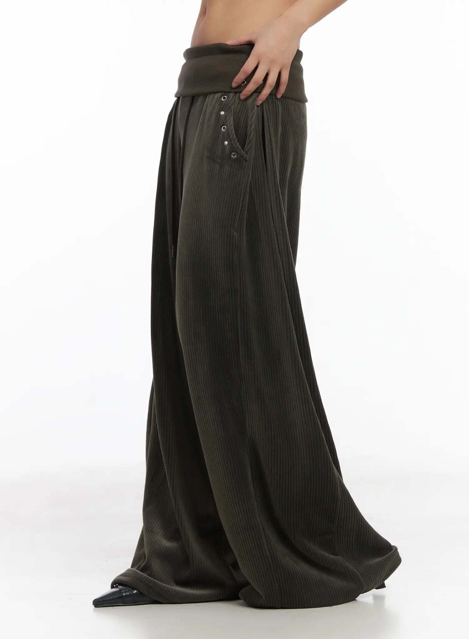 Wide-Leg Corduroy Training Pants CJ513 - Image 3