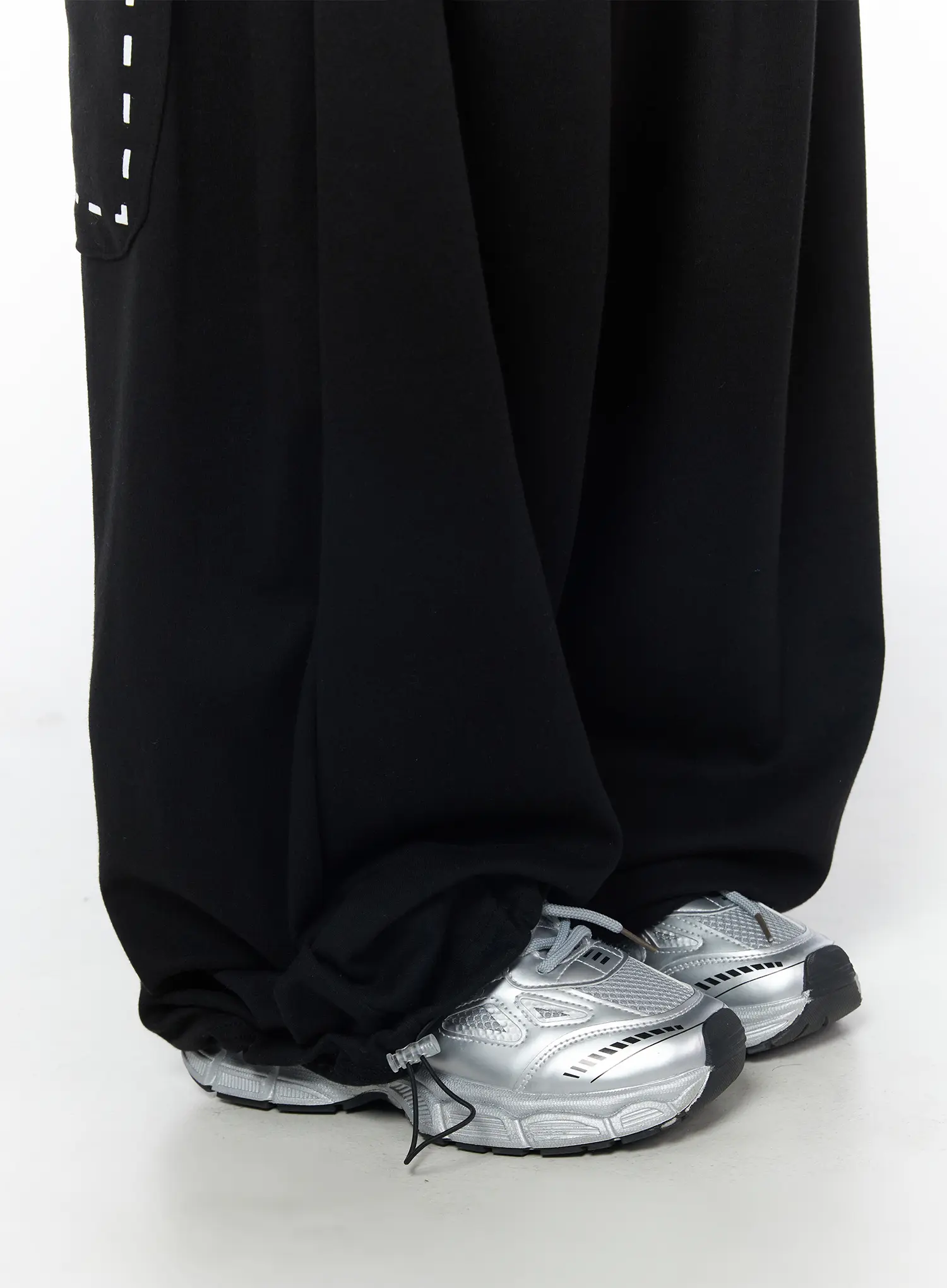 Wide Leg Graphic Sweatpants CY512 - Image 11