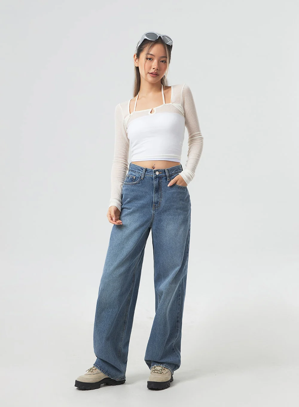 Wide Leg Mid-Wash Jeans CM331 - Image 13