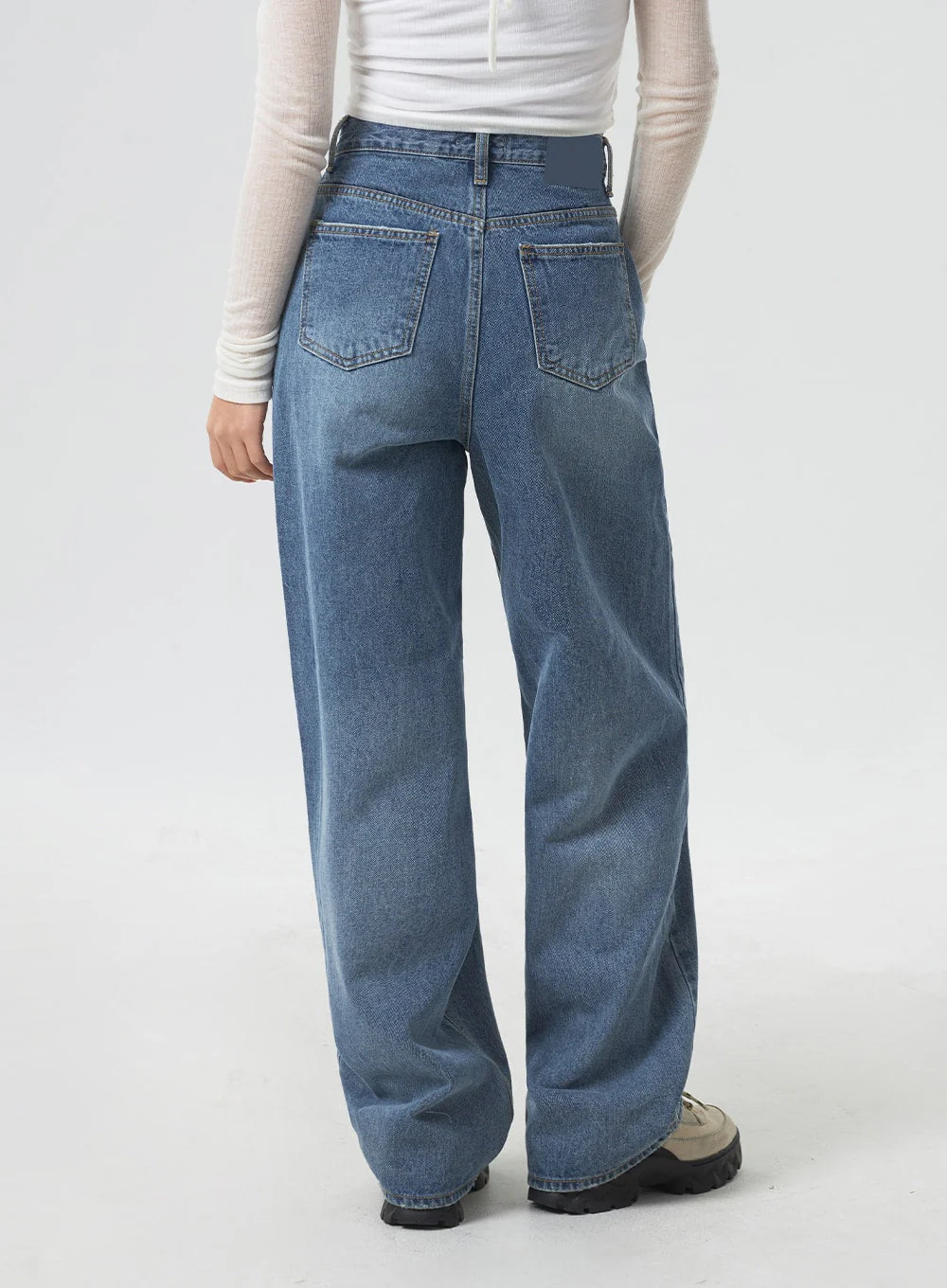 Wide Leg Mid-Wash Jeans CM331 - Image 6
