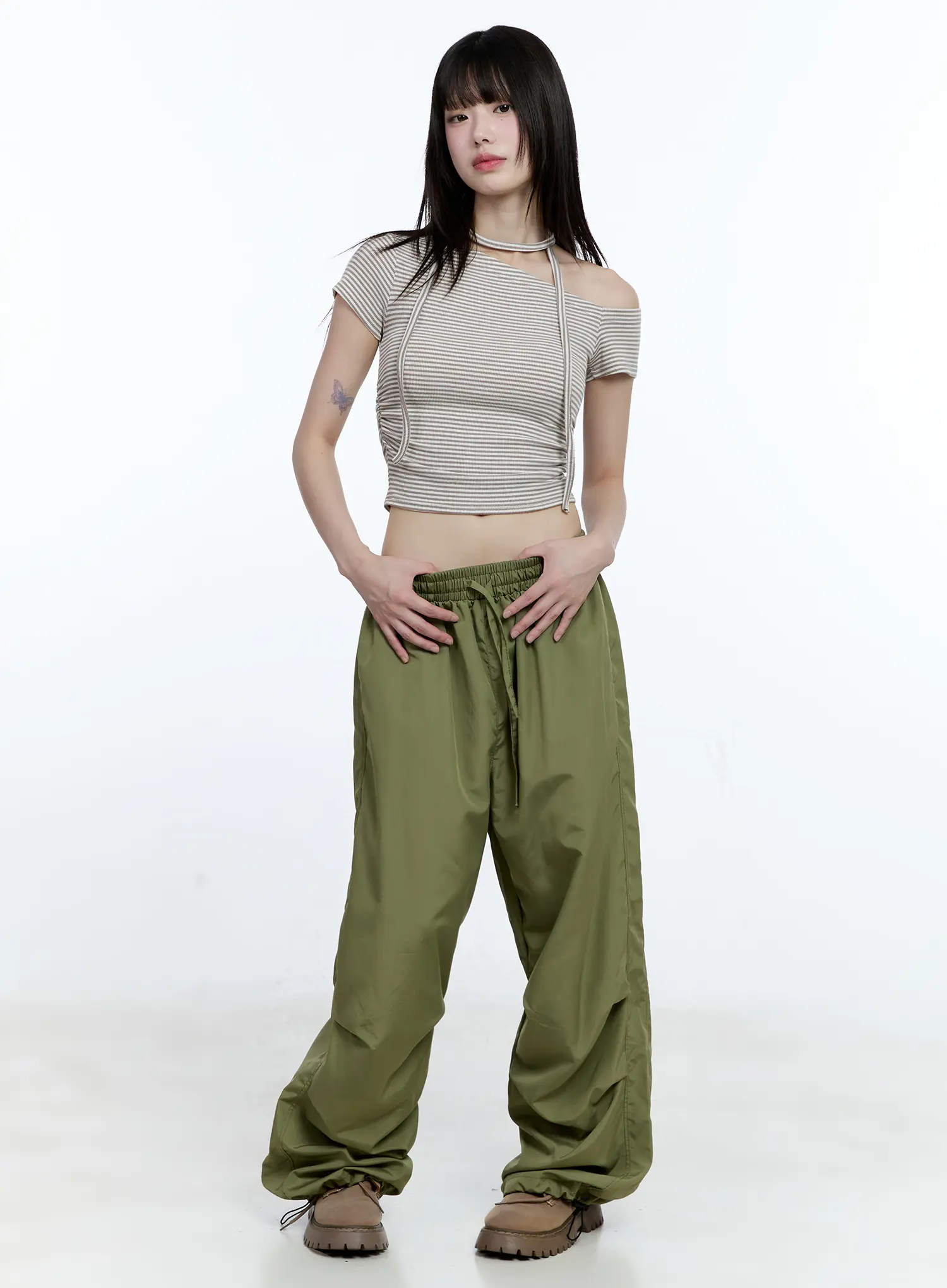 Wide-Leg Nylon Pintuck Pants CG507 - Image 3