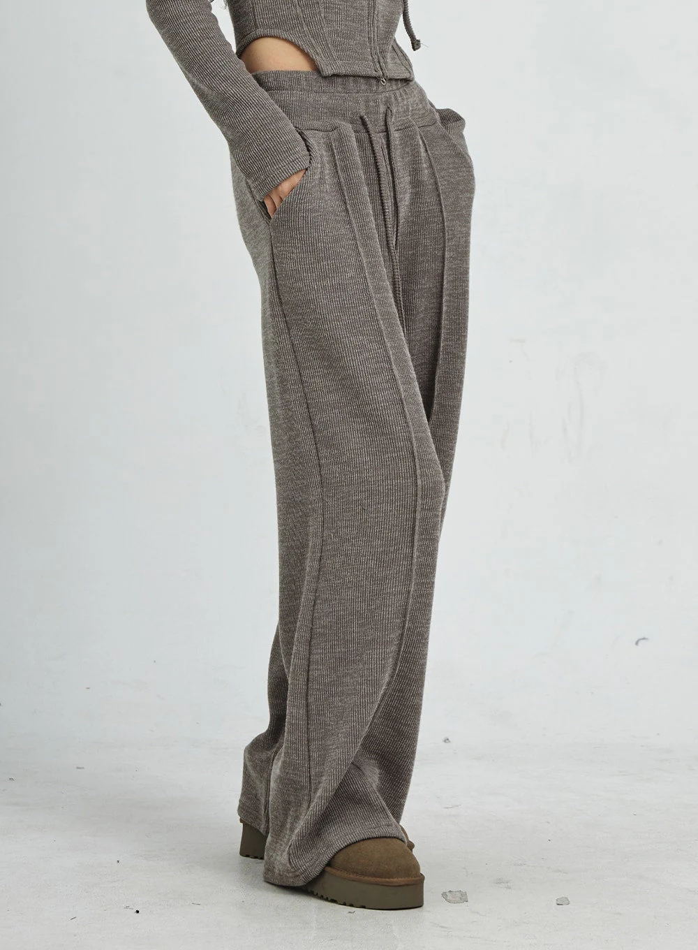 Wide Sweat Pants CD06 - Image 9