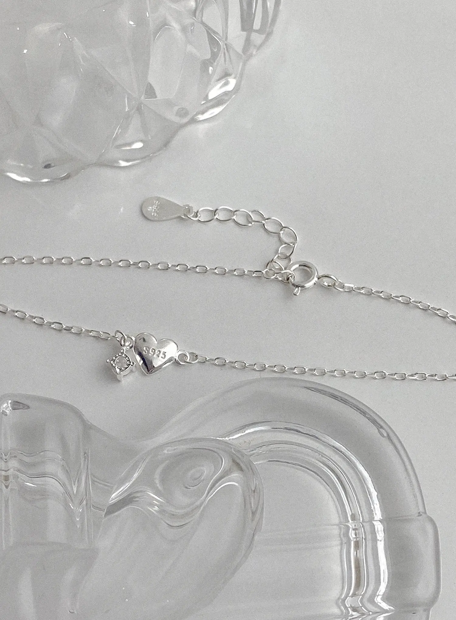 Woolf Heart Drop Line Bracelet IU506 - Image 4