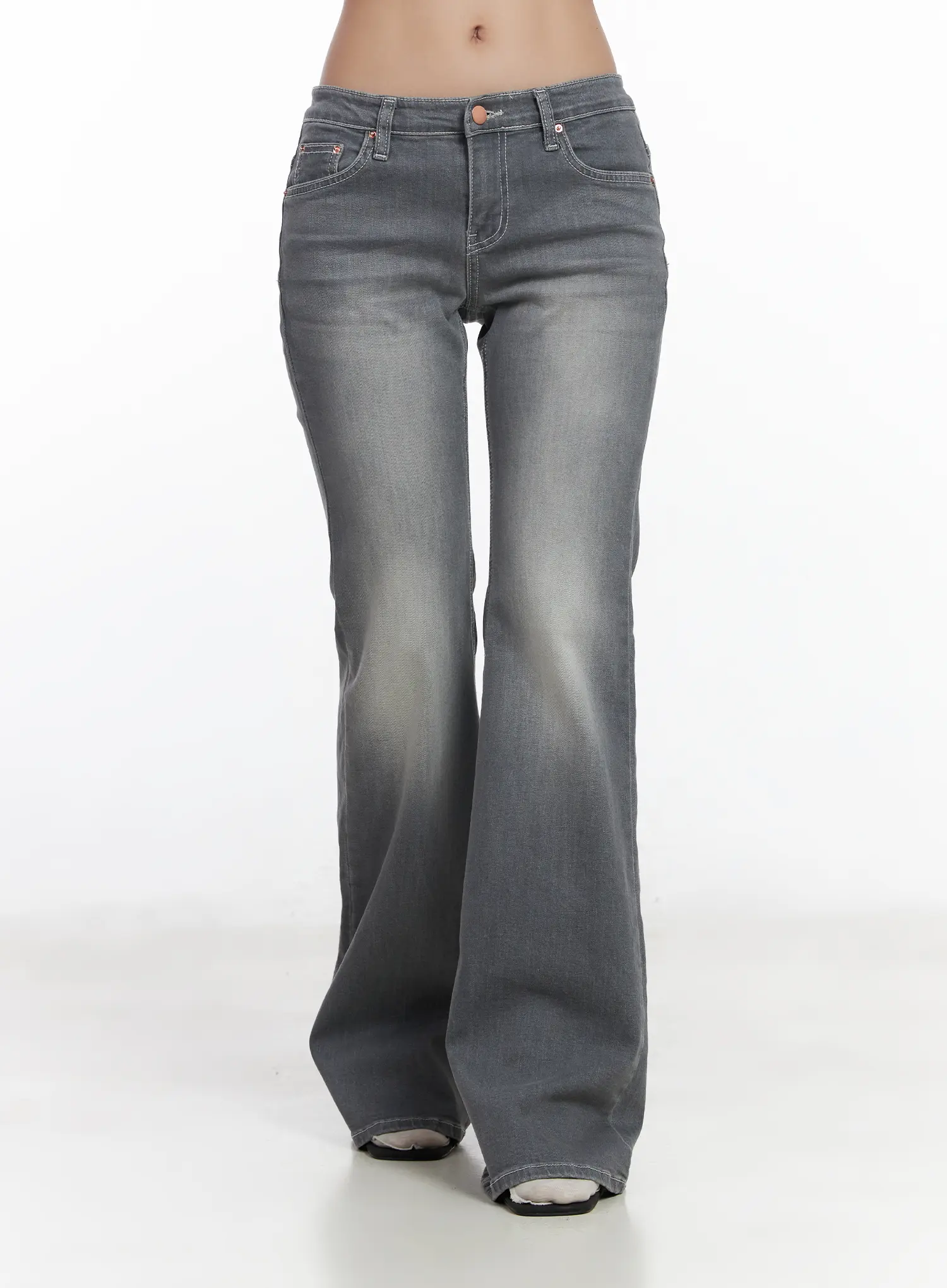 Yuki Loose-Fit Washed Bootcut Flared Jeans CJ530 - Image 8