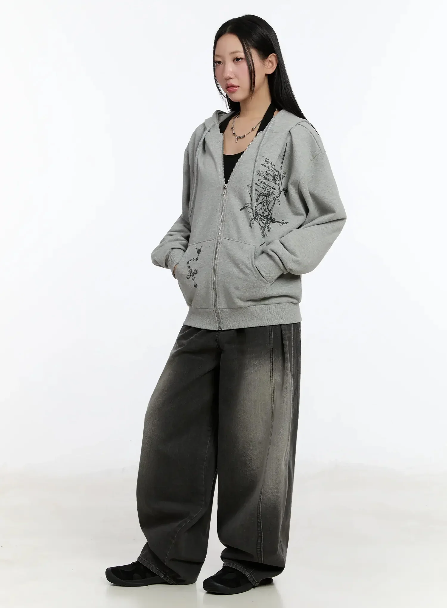 Yunho Oversized Wing Print Jeans IF526 - Image 5