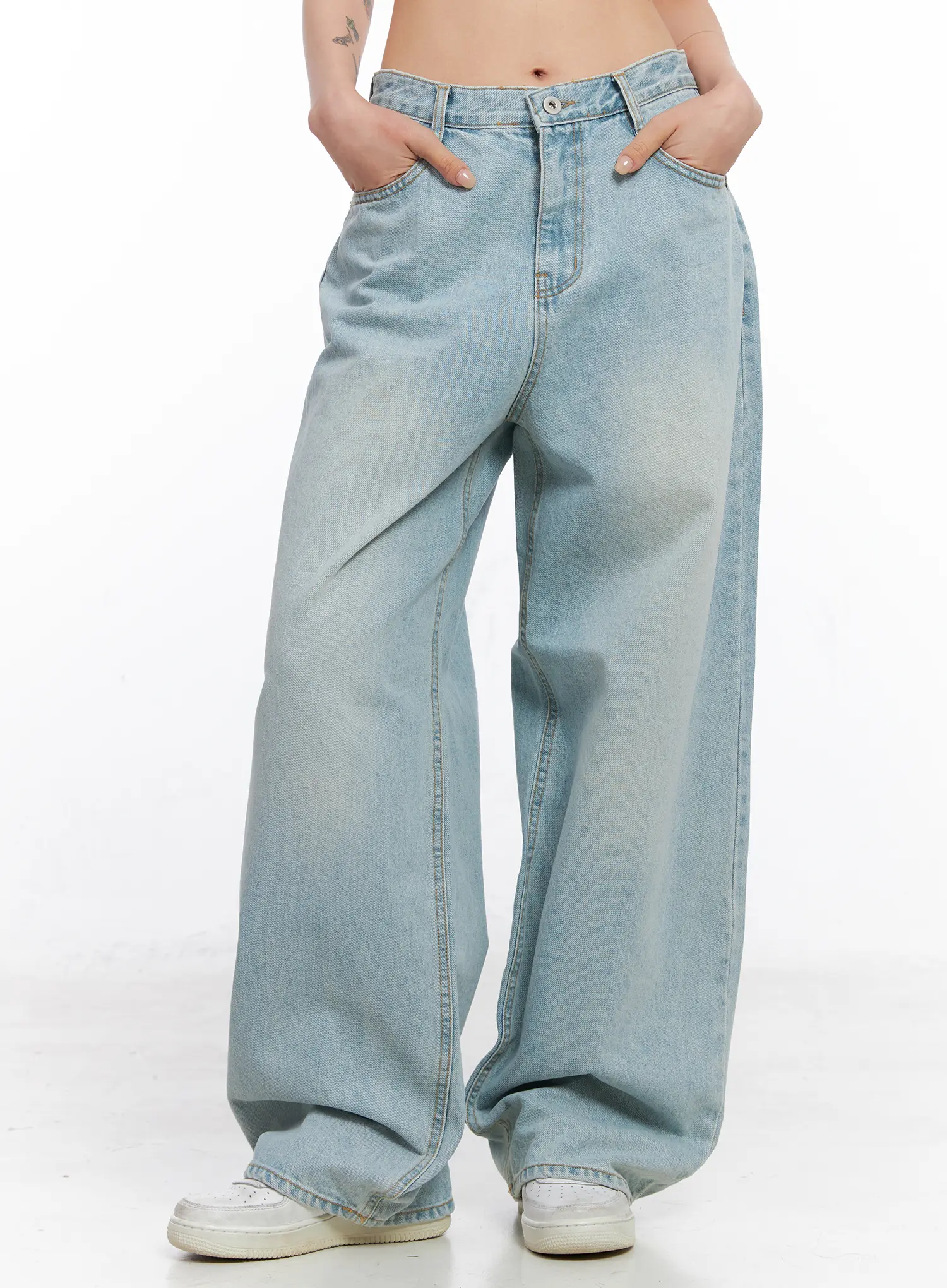 Zizi Wide-Leg Jeans CO508 - Image 2